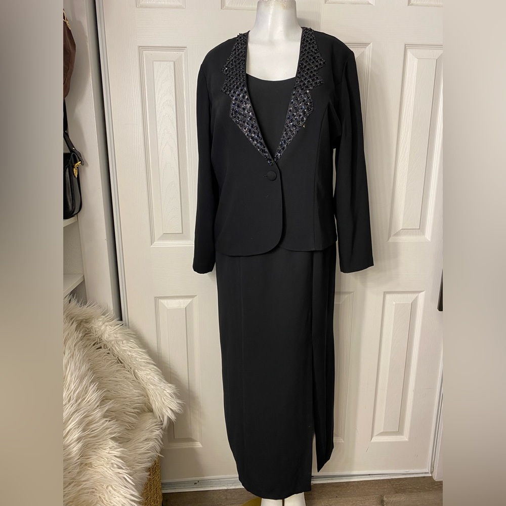 Elegant Black Blazer with Embellished Collar